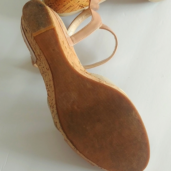 Guess Cork 4 Inche Heels - Picture 11 of 16